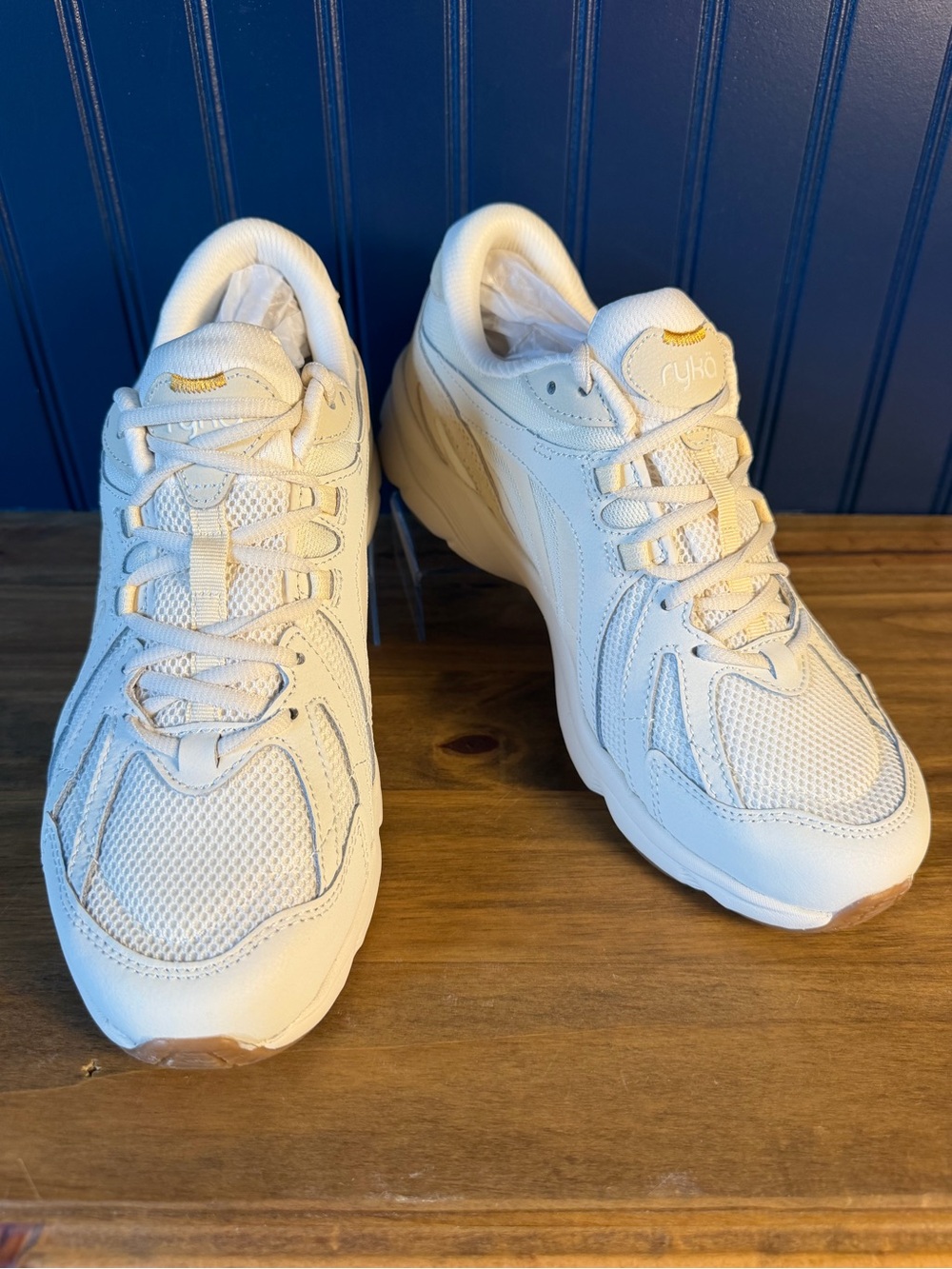 Ryka Skylift Women’s Walking Sneakers Gardenia White Size 10M